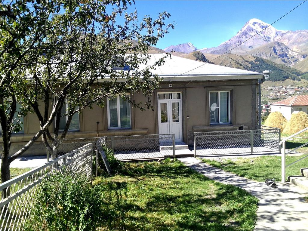 Family Hotel 7 Sisters Казбеги Стая снимка